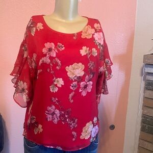 In Excellent Condition Ruffle Sleeves Top